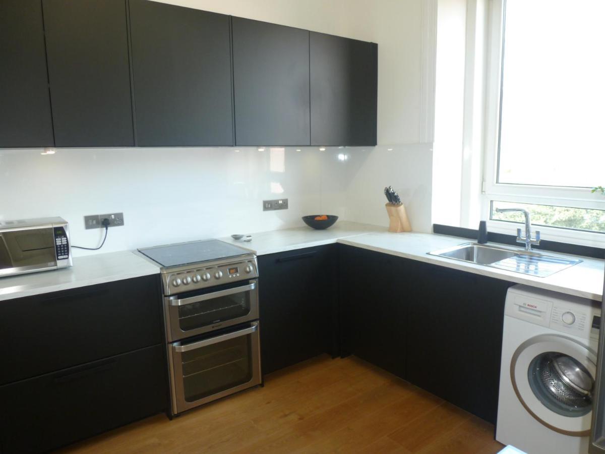 Next Door To Holyrood Palace And Arthur'S Seat Bed & Breakfast Edinburgh Exterior photo